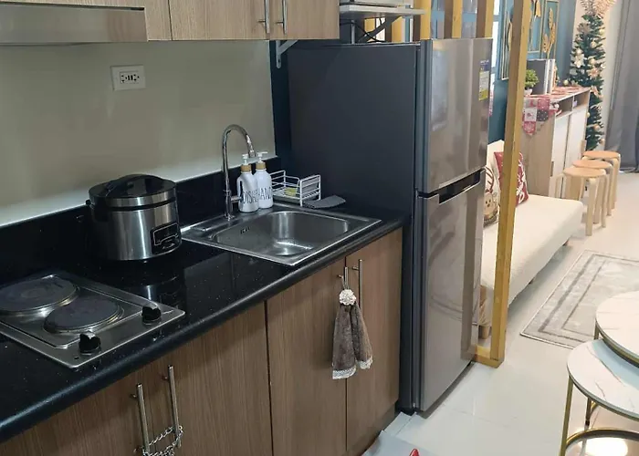 Skyshore Aparthotel 3*